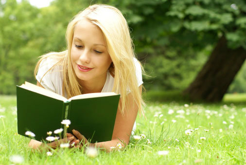 นิสัยการอ่านหนังสือ ที่ช่วยให้คุณเข้าใจตัวเองมากขึ้น